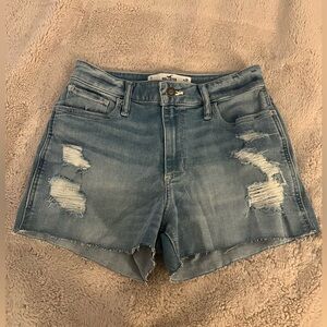 Hollister Curvy High Rise Ripped Short 3”, Light Wash